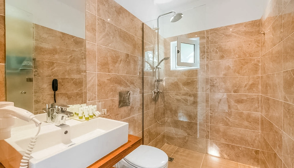 هتل بلمار کوش آداسی